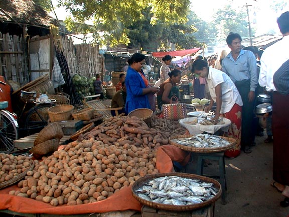 Market Day, Bagan